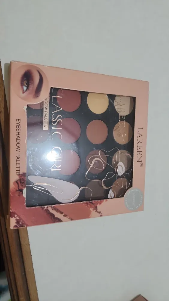 Palette de fards à paupières LAREEN Classic Girl 16 teintes