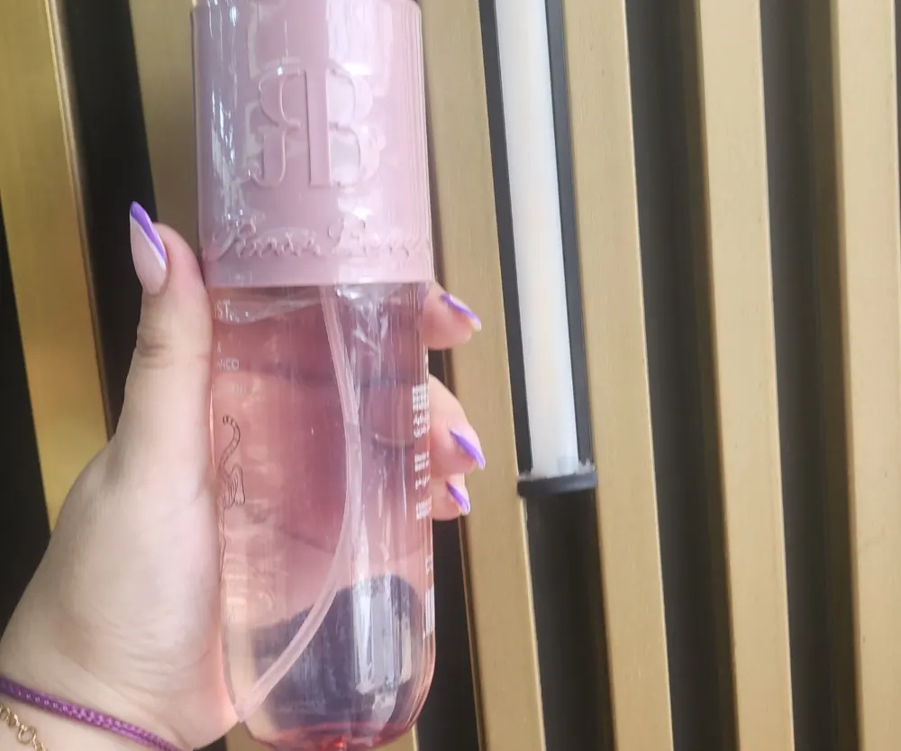 Brume Corporelle Parfumée Flacon Rose Transparent