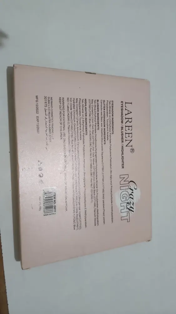 Palette de maquillage LAREEN Crazy Night fards à paupières et teint