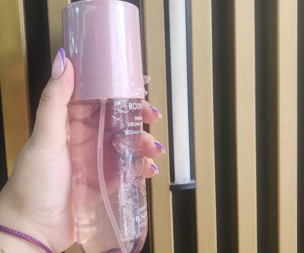 Brume Corporelle Parfumée Flacon Rose Transparent